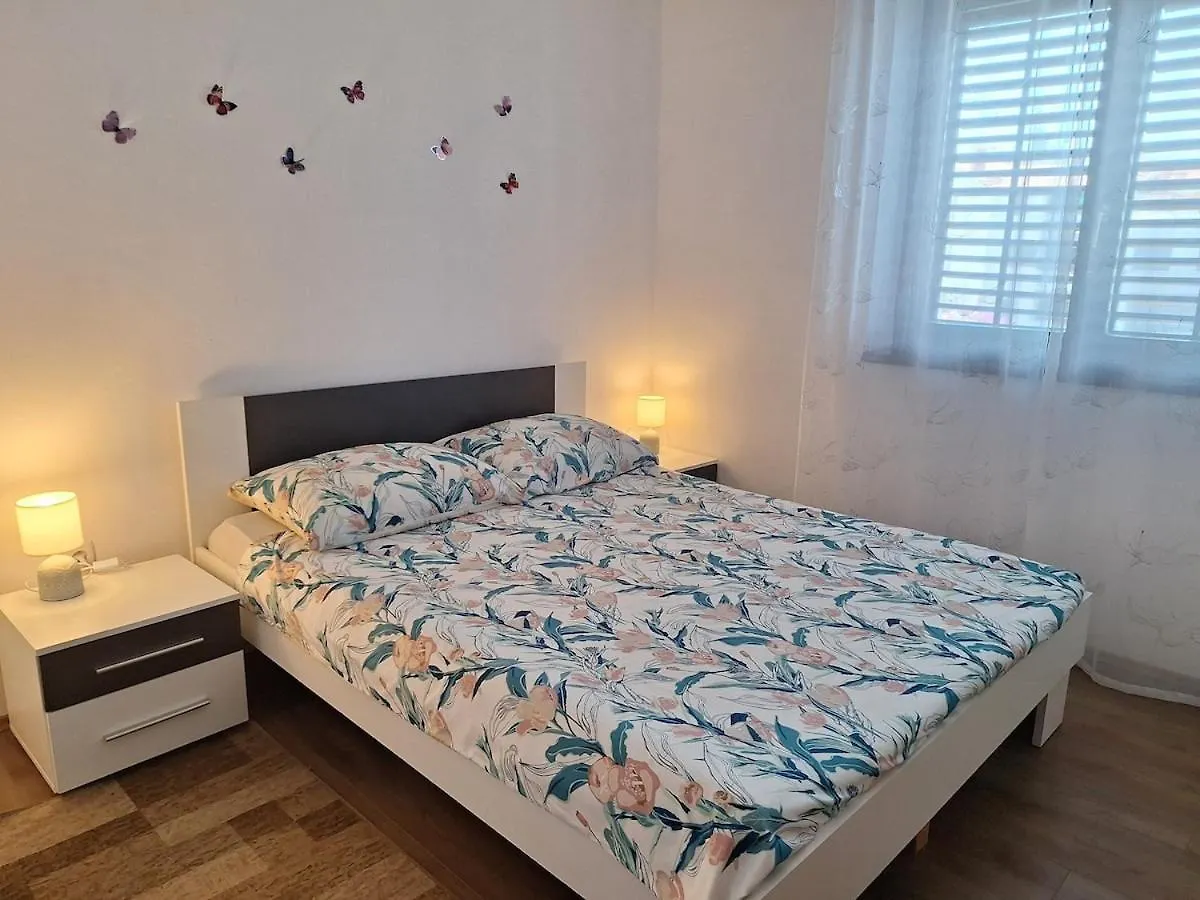Apartment Valcane Pula